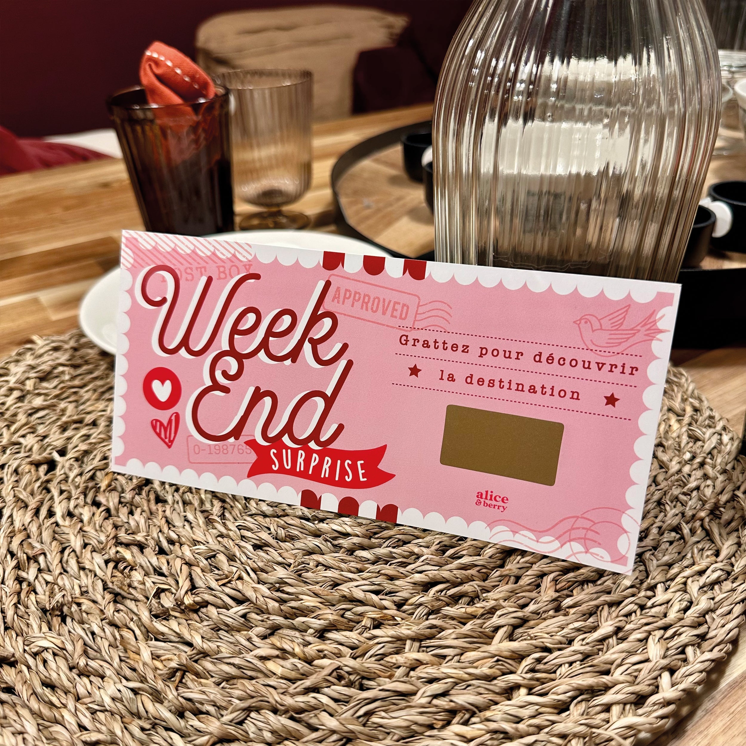 Carte à Gratter Weekend Surprise | Voyage Personnalisable - Rose