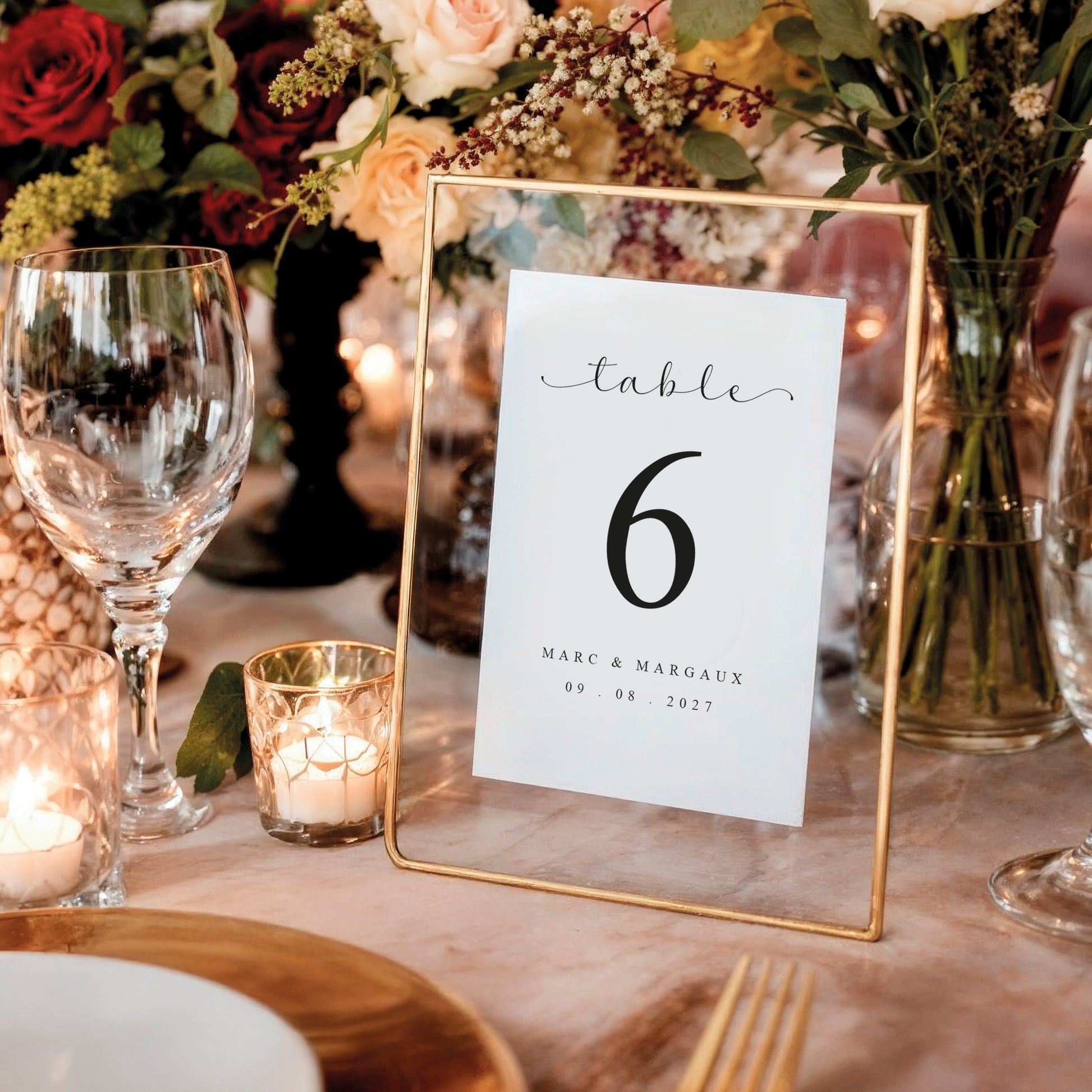 Numéro de table mariage personnalisé avec prénoms des mariés et date