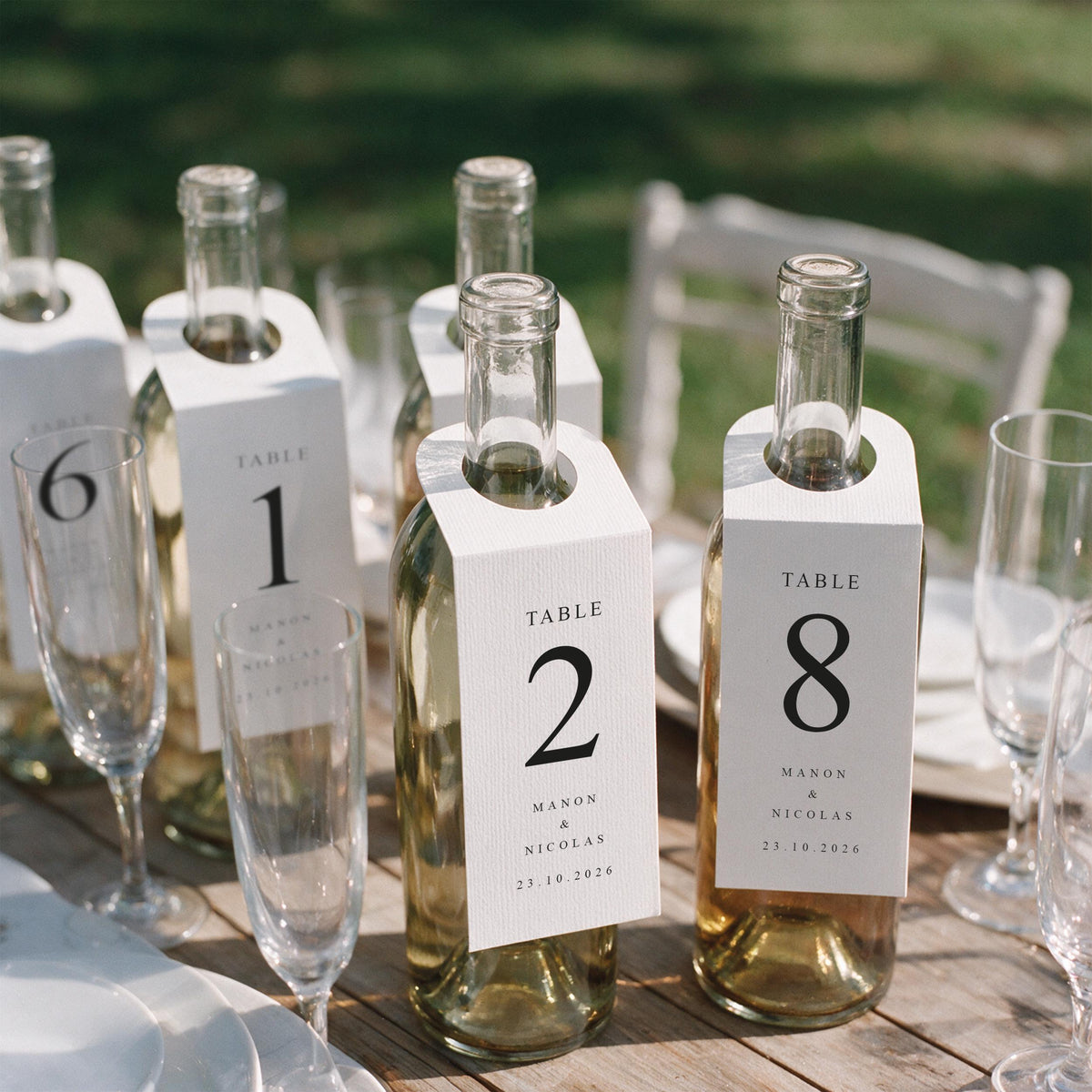 Numéros de table mariage à suspendre sur bouteille