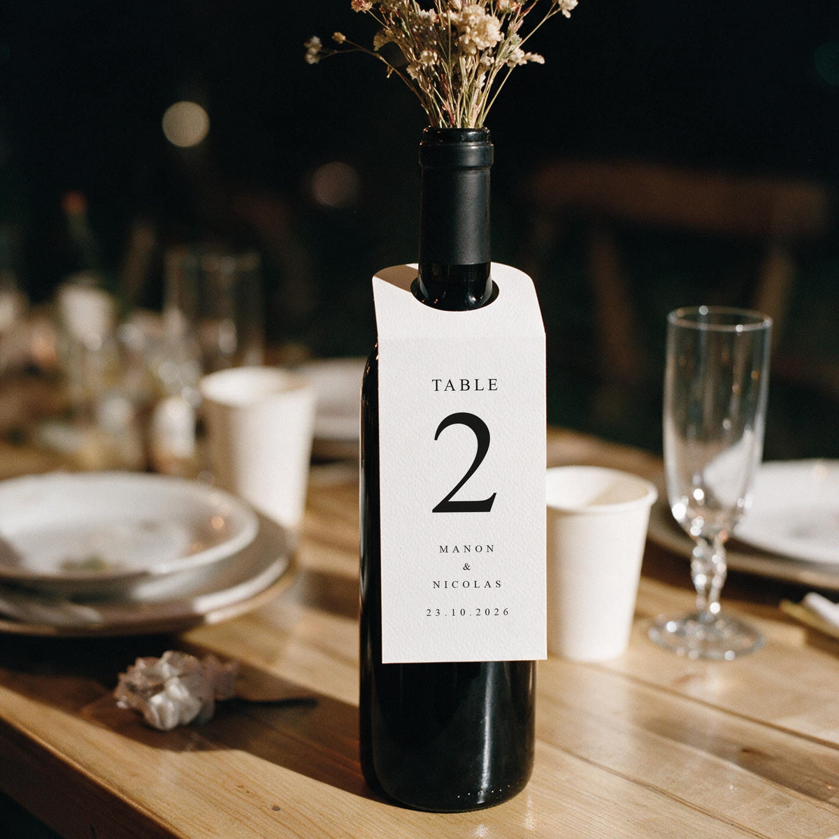 Numéros de table mariage à suspendre sur bouteille